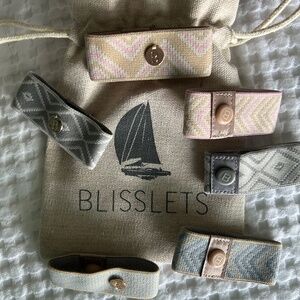 Blisslets: Anti-Nausea Relief Bracelet – Brand New